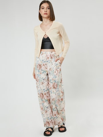 Influencer Loose fit Pants in White