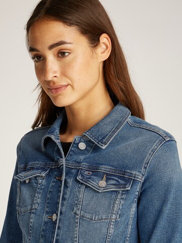 Tommy Jeans Kurtka przejściowa 'VIVIANNE' w kolorze niebieski
