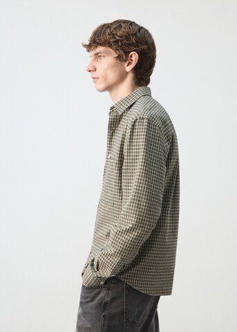 MANGO MAN Regular Fit Hemd in Beige