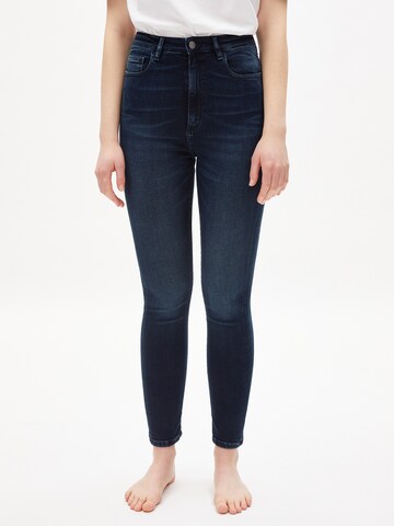 ARMEDANGELS Skinny Jeans 'INGAA' in Blauw: voorkant