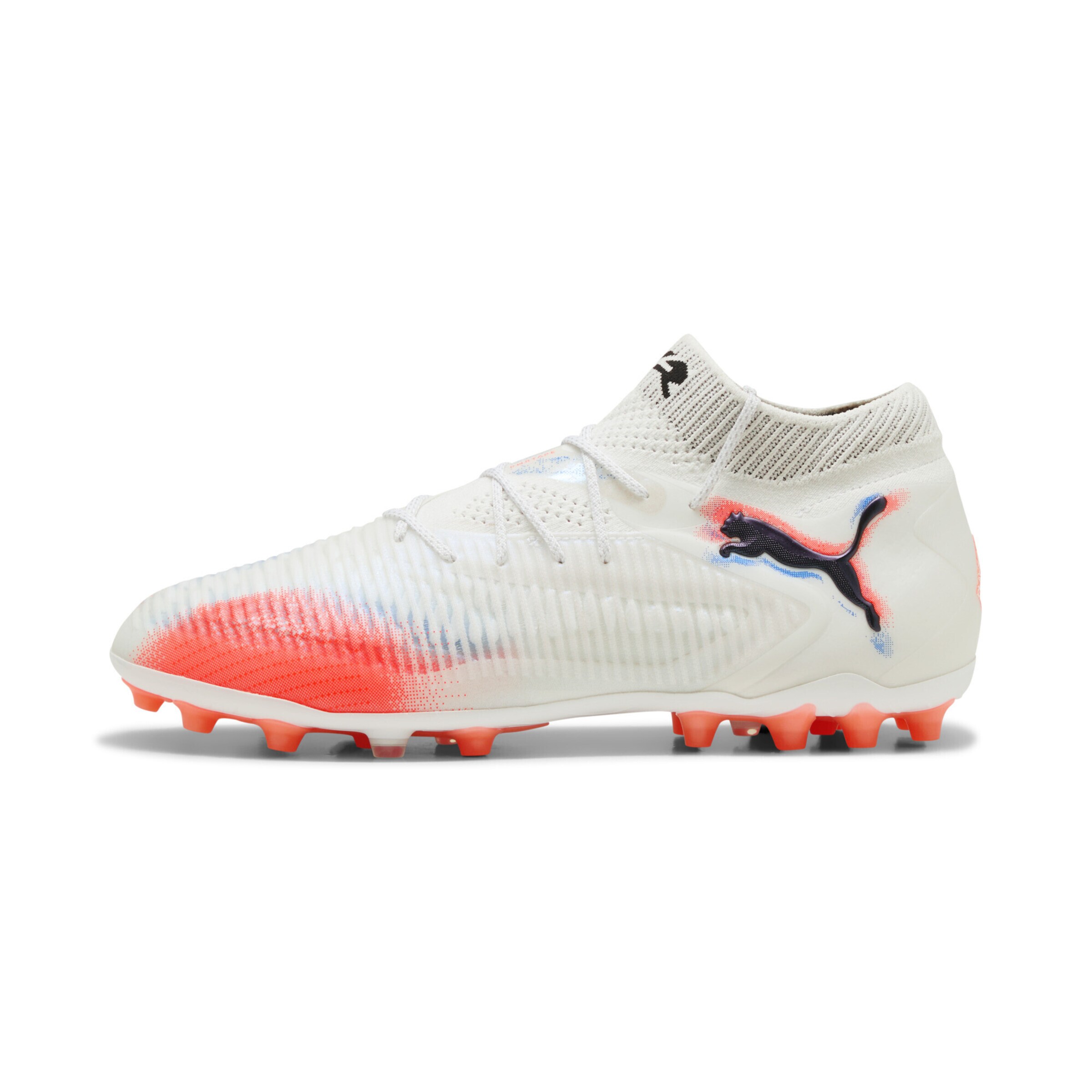 PUMA Soccer shoe 'Future 8 Ultimate' in White: front