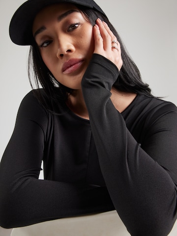 ABOUT YOU Shirts 'Line' i sort