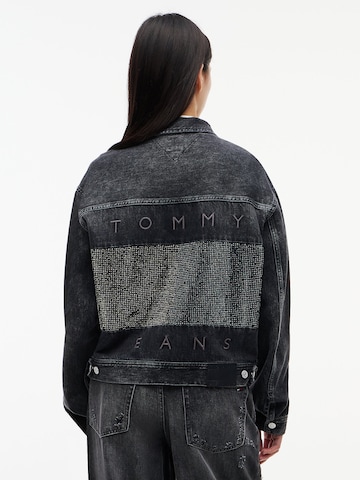 Tommy Jeans Φθινοπωρινό και ανοιξιάτικο μπουφάν σε μαύρο