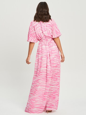 Tussah Φόρεμα 'CLAUDIA' σε ροζ: πίσω