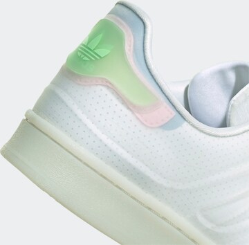 Baskets basses 'Superstar' ADIDAS ORIGINALS en blanc