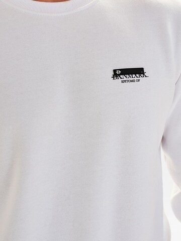 Dxnmxrk Sweatshirt 'DXBirk' in Weiß