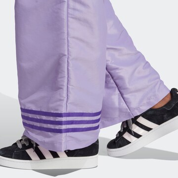 ADIDAS ORIGINALS Wide Leg Hose in Lila