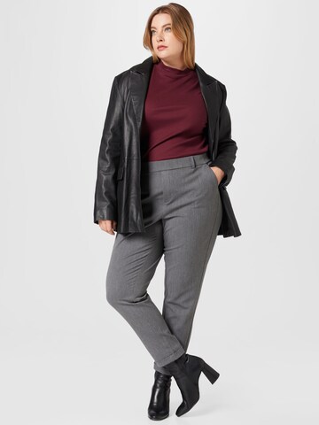 Coupe slim Pantalon 'Maya' Vero Moda Curve en gris