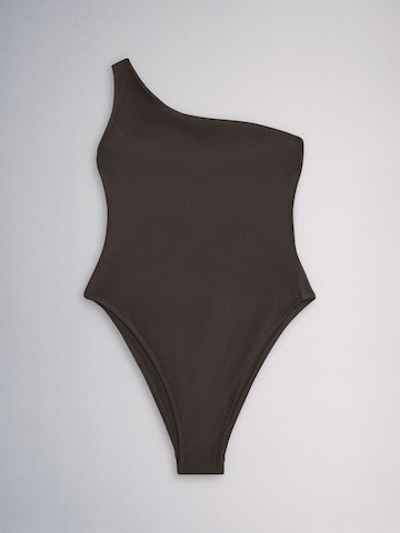 The Set T-shirt Badpak in Bruin