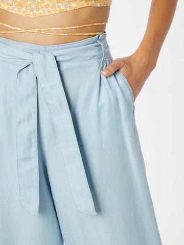 Tally Weijl Wide leg Pleat-Front Pants in Blue