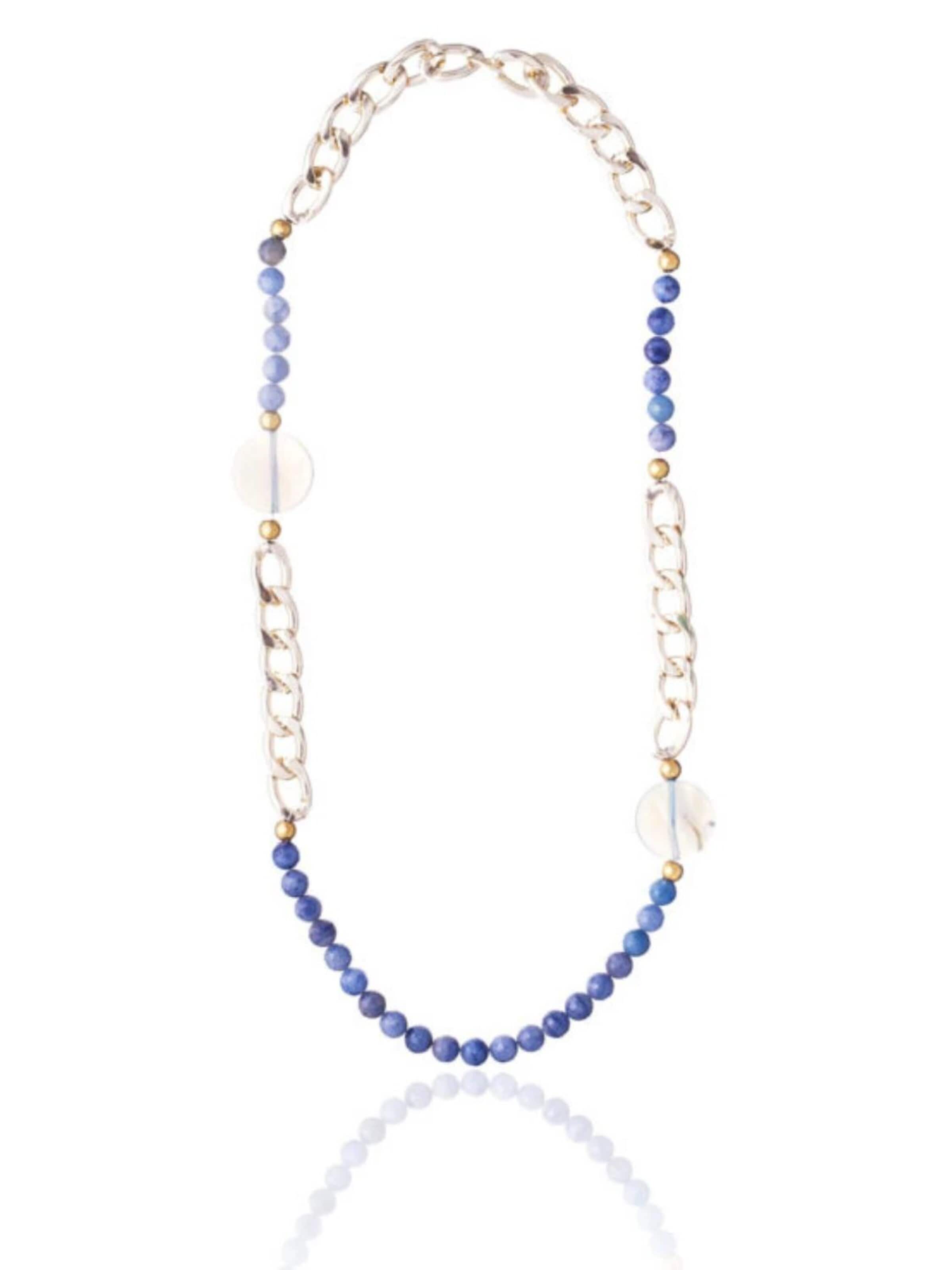 THE GEM STORIES JEWELRY Halsband 'Lilac Jade Necklace with white Agate stones and chain' i lila: framsida