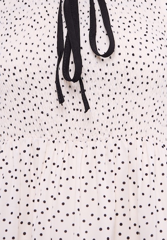 Robe usha BLACK LABEL en blanc
