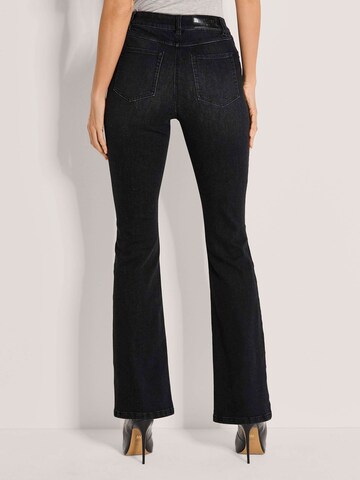 MADELEINE Regular Jeans in Black