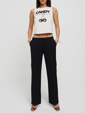 Loosefit Pantaloni con piega frontale 'Lulu' di Bella x ABOUT YOU in nero