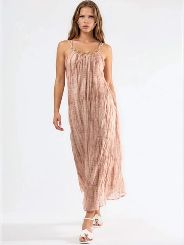 Qu Style Dress in Pink