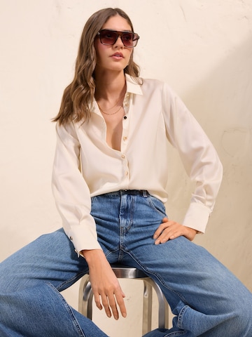 Friends Like These Bluse in Beige