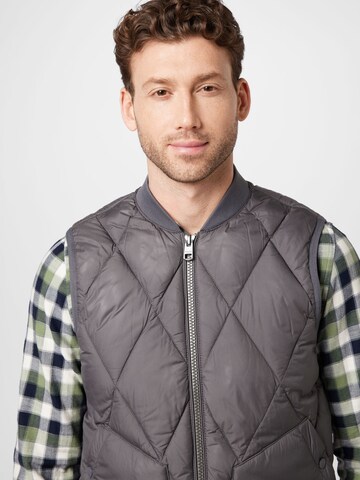 Gilet s.Oliver en gris