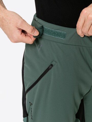 VAUDE Regular Outdoor Pants 'M Minaki P' in Green