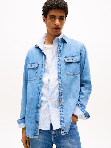 Tommy Jeans Regular Fit Hemd in Blau: Vorderseite