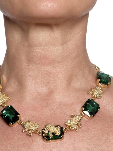 Collana 'Pax collana placcata oro con cristalli Swarovski smeraldo e motivi rana' di Addicted2 in oro