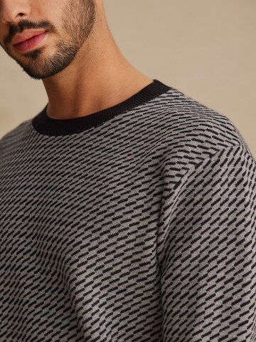 DAN FOX APPAREL Sweater 'Devin' in Grey