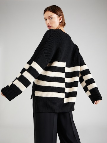 Guido Maria Kretschmer Women Sweater 'Lina' in Black: back