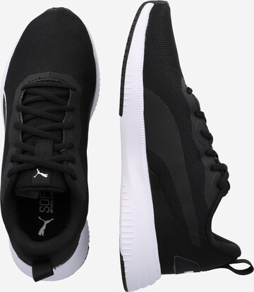 PUMA حذاء رياضي 'Flyer Flex' بلون أسود