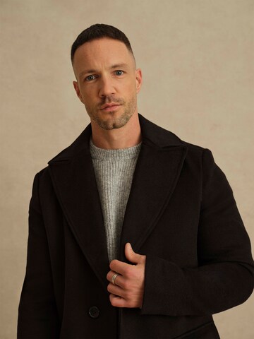 DAN FOX APPAREL Between-seasons coat 'Merlin' in Black: front