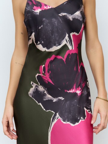 Next - Vestido en rosa