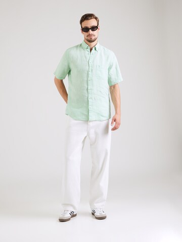 Coupe regular Chemise FYNCH-HATTON en vert