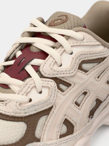 Baskets basses 'GEL-NYC' ASICS SportStyle en beige