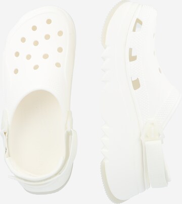 balts Crocs Gumijas čības 'Hiker Xscape'