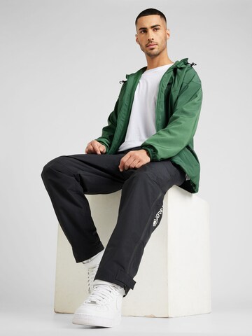 Nike Sportswear Zimní bunda – zelená