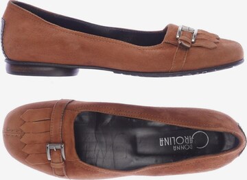 Donna Carolina Flats & Loafers in 36 in Brown: front