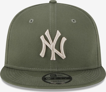 NEW ERA Cap in Green