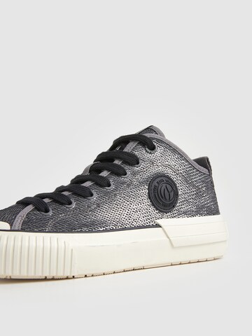 Pepe Jeans Sneaker low 'INDUSTRY SEQUINS' in Grau