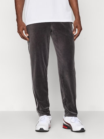 PUMA Regular Broek 'ESS' in Zwart: voorkant