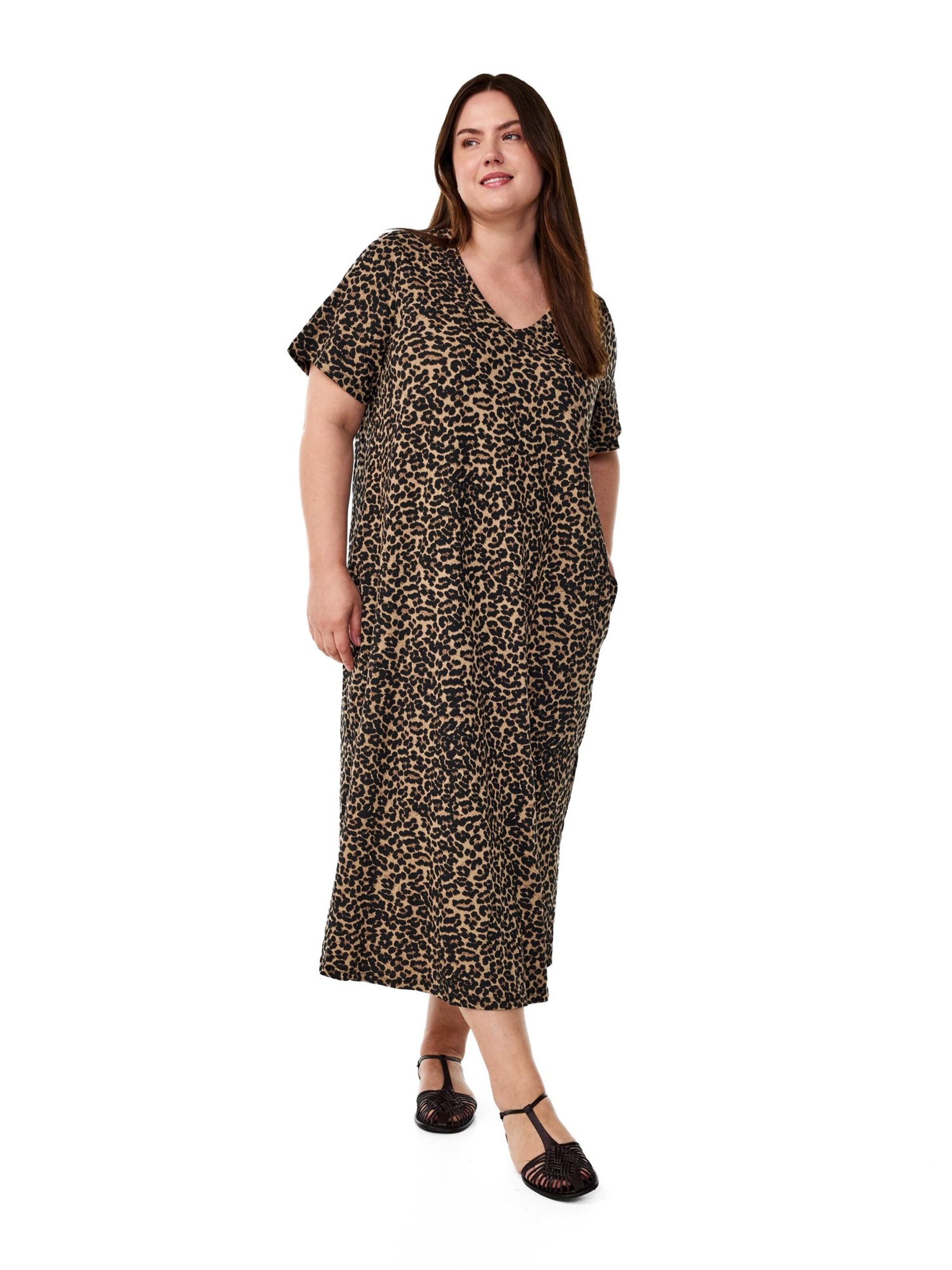 Zizzi Φόρεμα 'VDORIT' σε καφέ: μπροστά