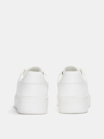 Pull&Bear Platform trainers in White