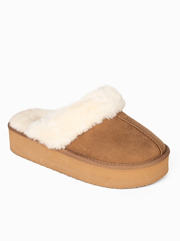 Island Boot Пантофи 'EMESTA' в кафяво