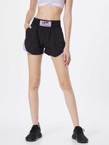 Lapp the Brand Loosefit Sportshorts in Schwarz: predná strana