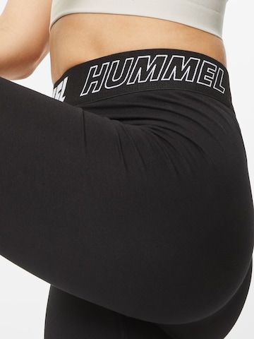 Hummel Skinny Spodnie sportowe 'Maja' w kolorze czarny