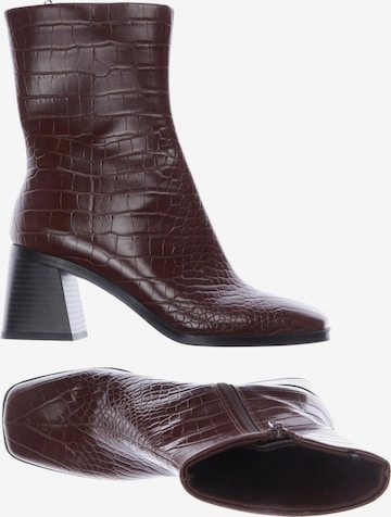 Monki Stiefelette 37 in Braun: Vorderseite