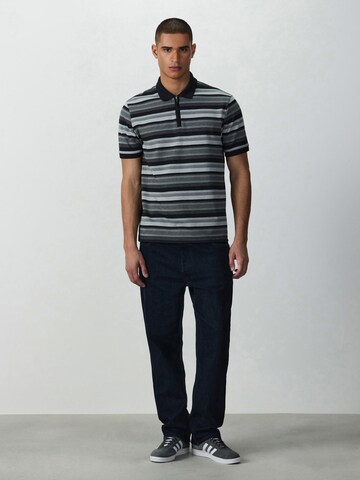 T-Shirt Next en gris