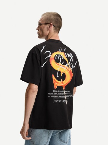 Bershka Тениска в черно: отпред