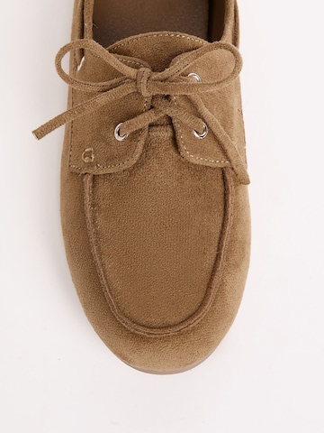 Friends Like These - Mocassins em bege