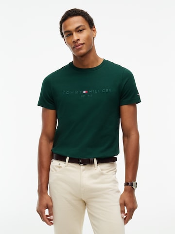 TOMMY HILFIGER - Ajuste regular Camiseta en verde: frente