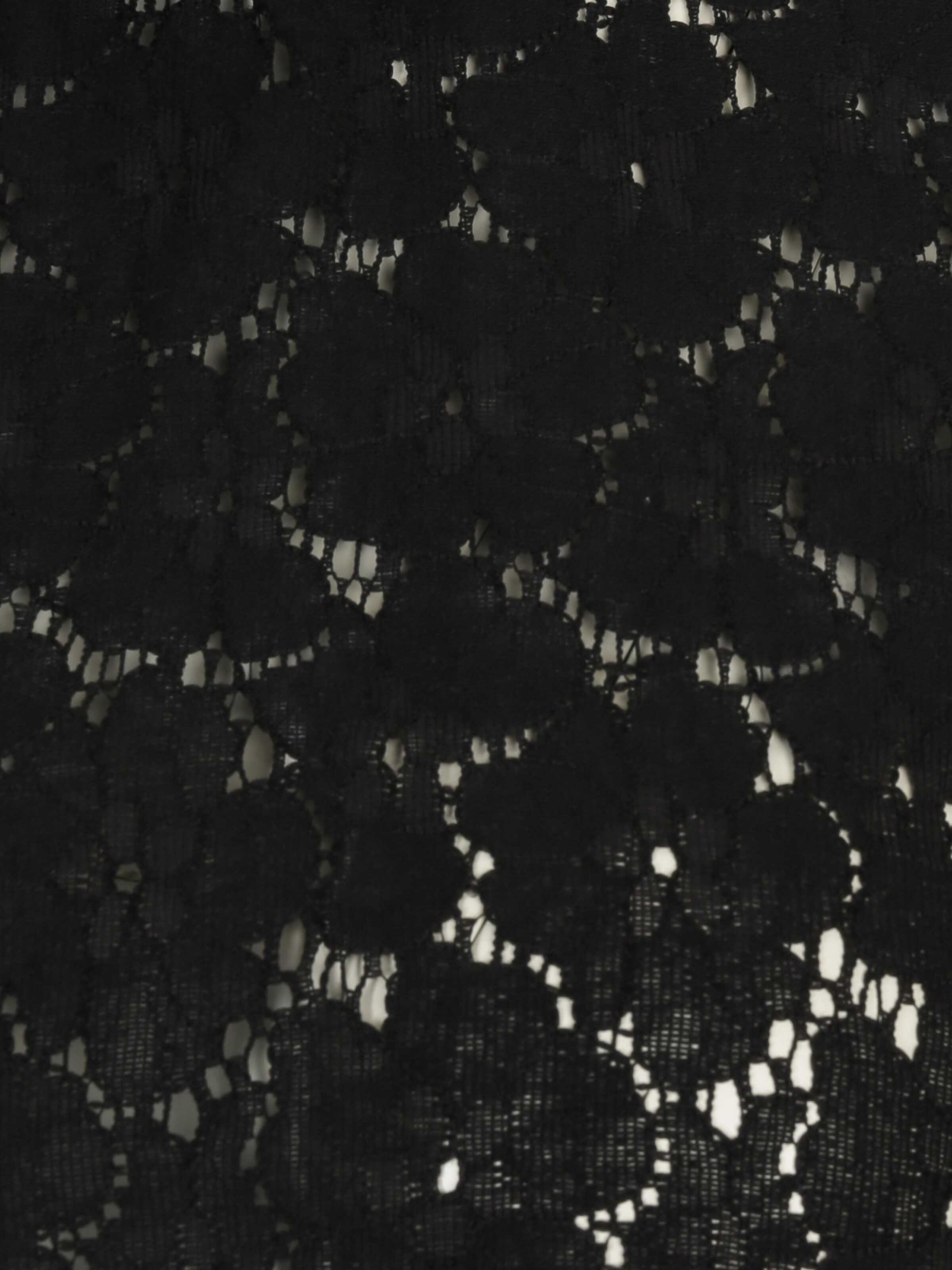 Pieces Tall Μπλούζα 'JANESSA' σε μαύρο