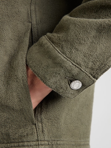 DRYKORN - Chaqueta de entretiempo 'JERSON 10' en verde