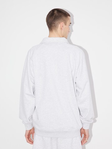 Sweat-shirt 'Casper' LeGer by Lena Gercke en gris : derrière